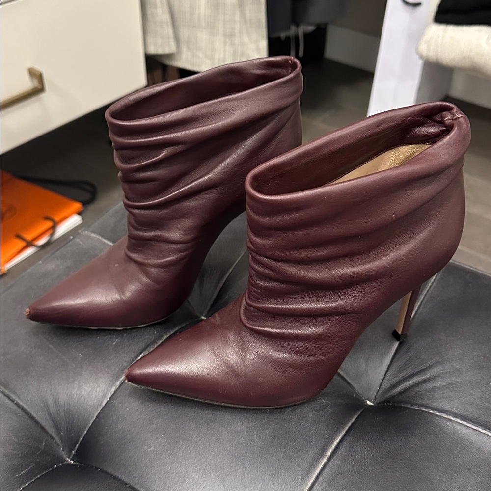 Gianvito Rossi Leather Burgundy Heeled Ankle Boots